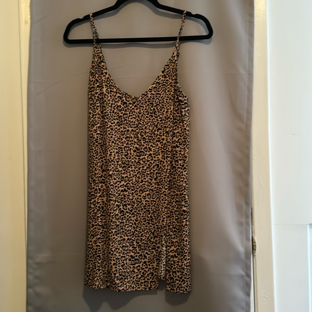 Leopard print dress in perfect condition.